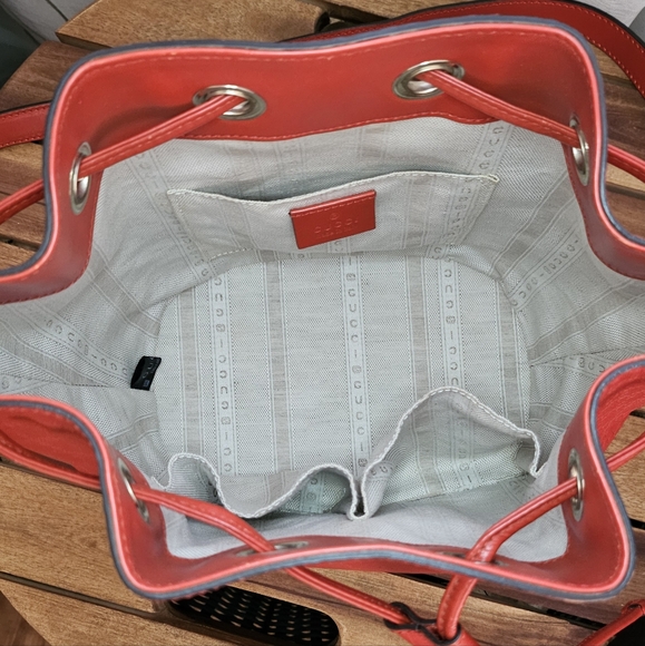 Gucci Bright Red Small Bucket Crossbody Bag - Picture 4 of 14